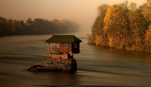 by Iris  on Flickr.House in the middle of Drina River near the town of Bajina Basta, Serbia.
